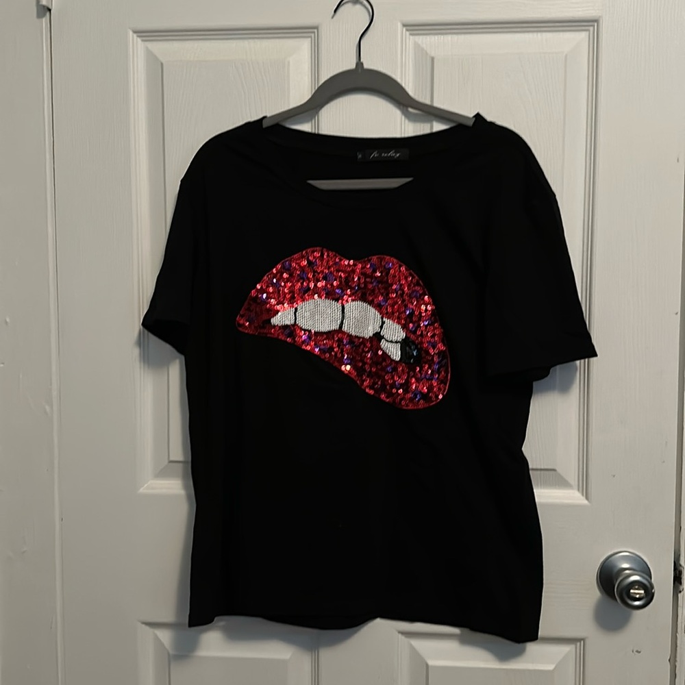 Black Sequin Lip Tee NWT